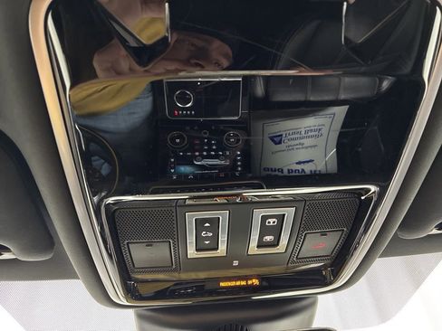 Used 2019 Land Rover Range Rover Velar R-Dynamic HSE AWD/4WD image 22
