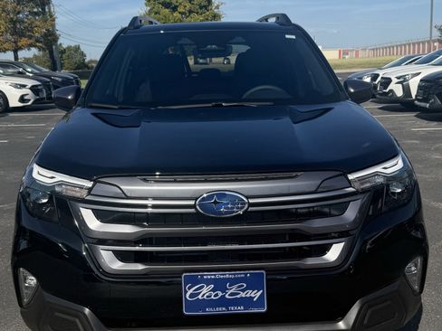 New 2025 Subaru Forester Premium image 2