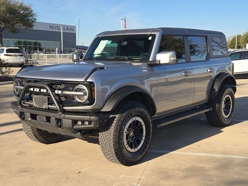 Used 2023 Ford Bronco Outer Banks w/ Sasquatch Package image 7