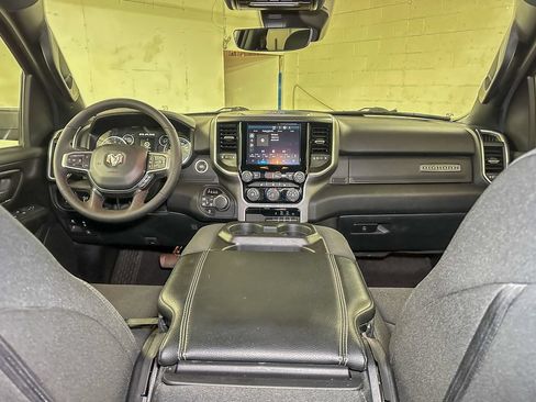 Used 2025 RAM 1500 Big Horn AWD/4WD image 25