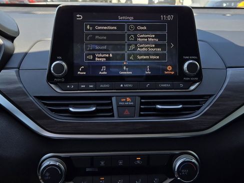 New 2026 Nissan Altima 2.5 SV FWD image 14