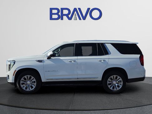 Used 2025 GMC Yukon Denali AWD/4WD image 2