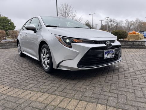 Used 2024 Toyota Corolla LE image 7
