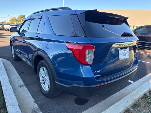 Used 2022 Ford Explorer XLT AWD/4WD image 4