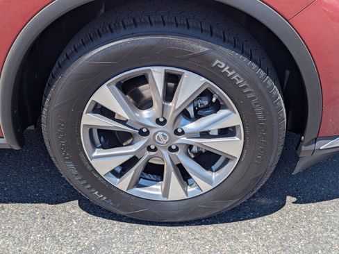 Used 2017 Nissan Murano SV image 9