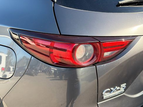Used 2021 MAZDA CX-5 Signature image 10