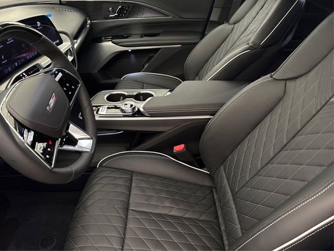 New 2026 Cadillac Lyriq V image 9