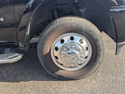 Used 2024 RAM 3500 Limited w/ Safety Group image 12