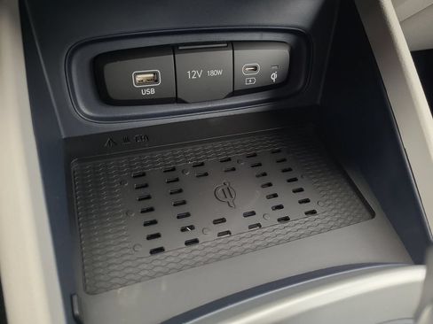 Used 2026 Hyundai Venue SEL FWD image 26