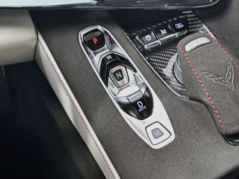 Used 2023 Chevrolet Corvette Stingray Premium Conv w/ Z51 Performance Package RWD image 17