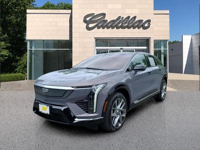 New 2026 Cadillac Optiq Luxury 1