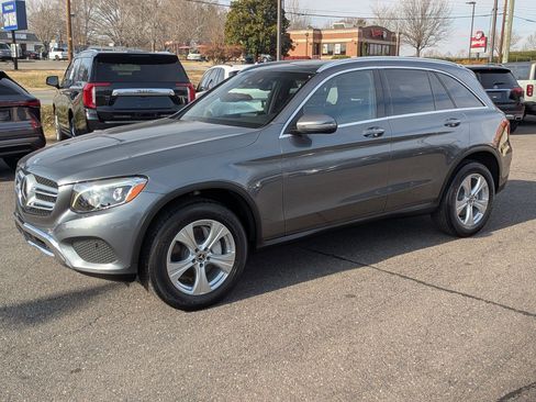 Used 2017 Mercedes-Benz GLC 300 4MATIC image 7