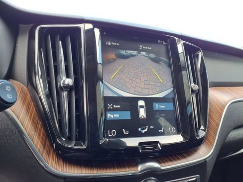 Used 2019 Volvo XC60 T6 Momentum w/ Protection Package Premier AWD/4WD image 14