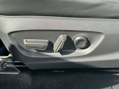 Used 2026 Toyota Crown Platinum image 23