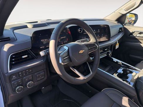 New 2026 Chevrolet Suburban Premier w/ Sun And Tow Package AWD/4WD image 5