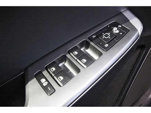 Used 2022 Kia EV6 Wind image 23