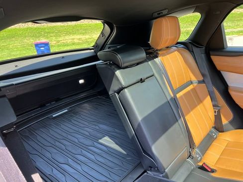 Used 2019 Land Rover Range Rover Velar R-Dynamic SE AWD/4WD image 33