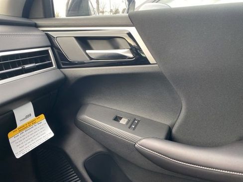 New 2025 Mitsubishi Outlander ES image 30