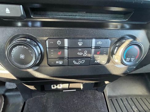 Used 2016 Ford F150 XLT w/ Equipment Group 302A Luxury image 31