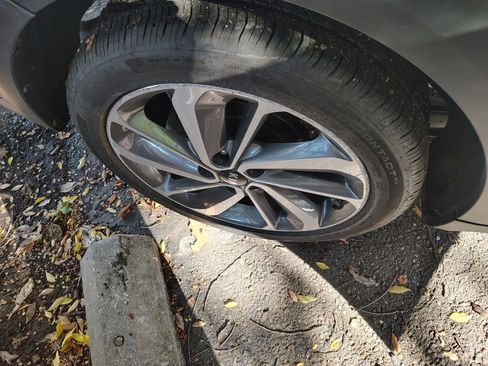 Used 2019 Kia Niro Touring image 7