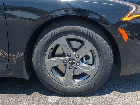 Used 2021 Kia K5 LXS FWD image 11