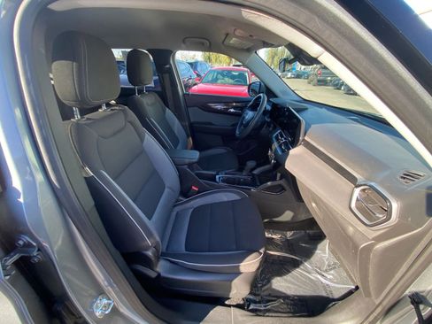 Used 2025 Chevrolet TrailBlazer LT image 27