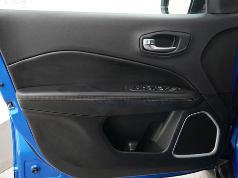 Used 2019 Jeep Compass Latitude w/ Cold Weather Group image 21