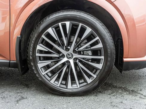 Used 2024 Lexus RX 350 AWD image 4