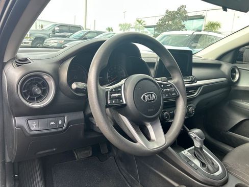 Used 2021 Kia Forte FE image 10
