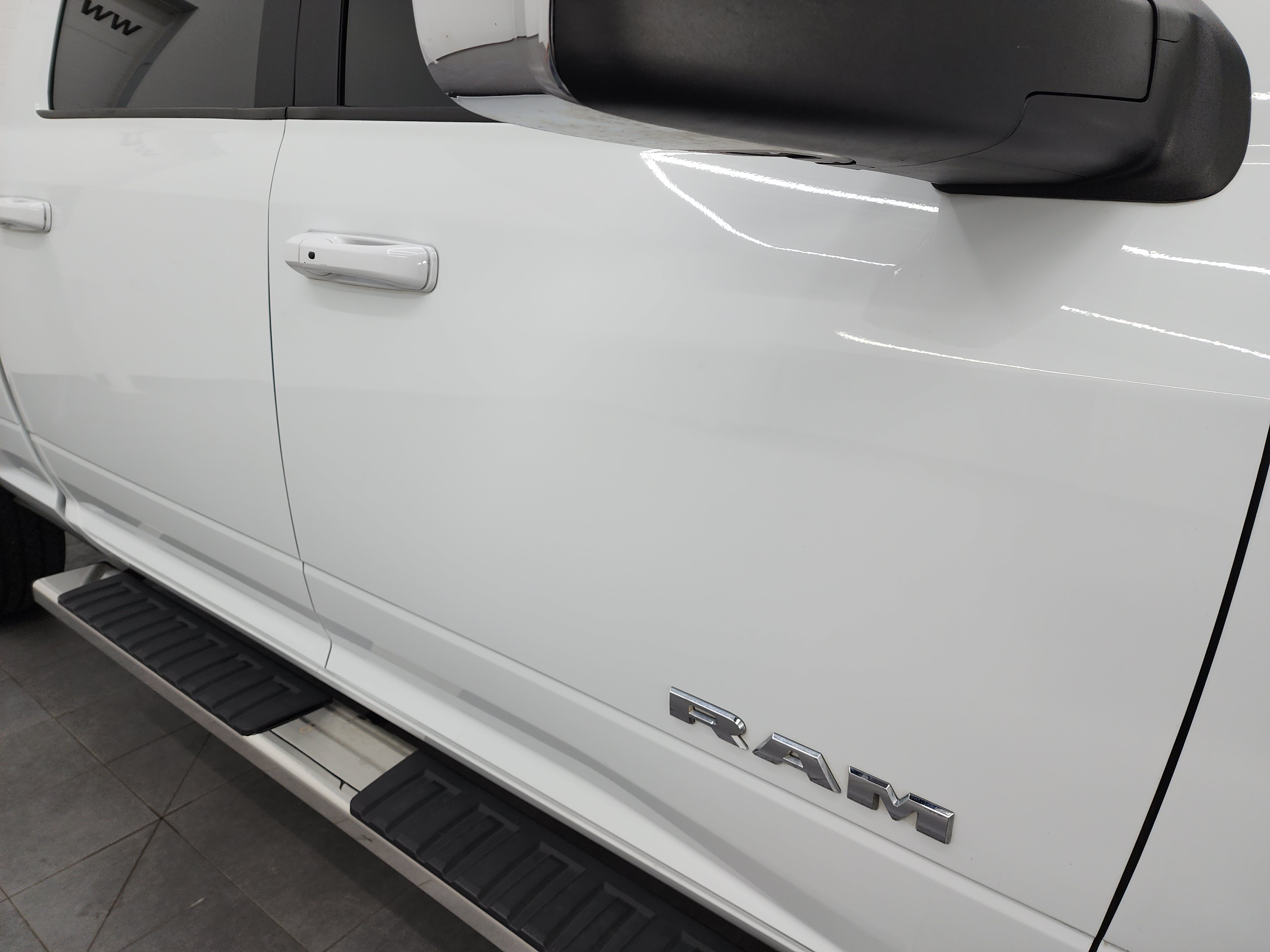 Used 2023 RAM 2500 Laramie AWD/4WD image 23