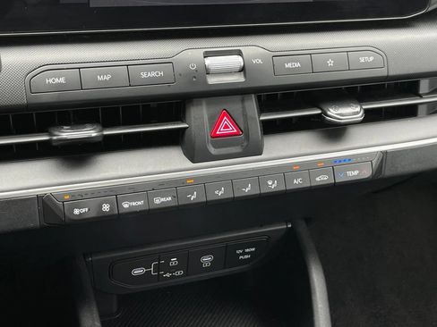 Used 2025 Kia K4 FWD image 18
