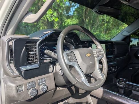 Used 2024 Chevrolet Silverado 1500 LTZ AWD/4WD image 29