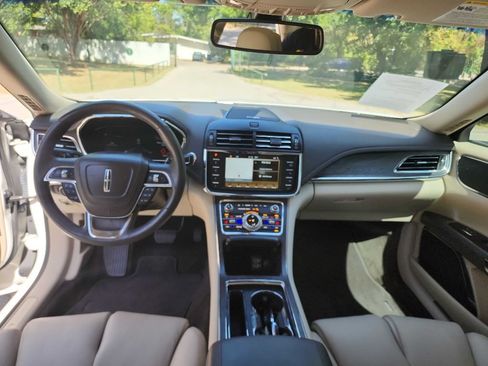 Used 2017 Lincoln Continental Reserve w/ Technology Package AWD/4WD image 32