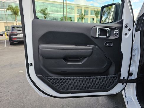 New 2026 Jeep Gladiator Sport image 19