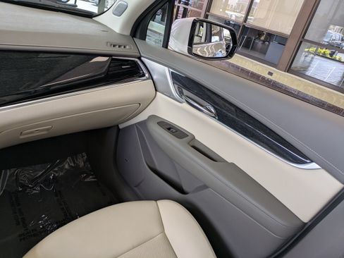 Certified 2023 Cadillac XT6 Premium Luxury w/ Technology Package AWD/4WD image 16