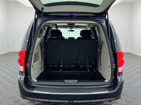 Used 2014 Dodge Grand Caravan SXT image 8
