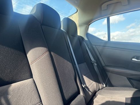 Certified 2025 Nissan Sentra SR image 31