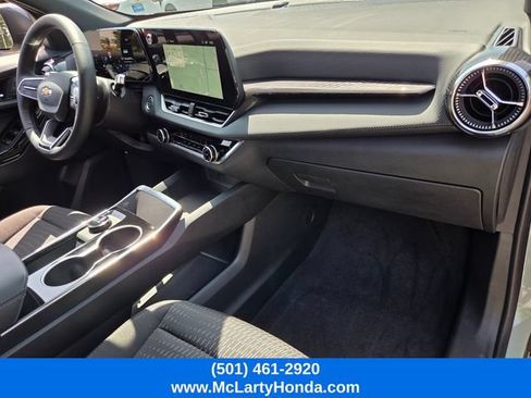 Used 2026 Chevrolet Equinox LT FWD image 17