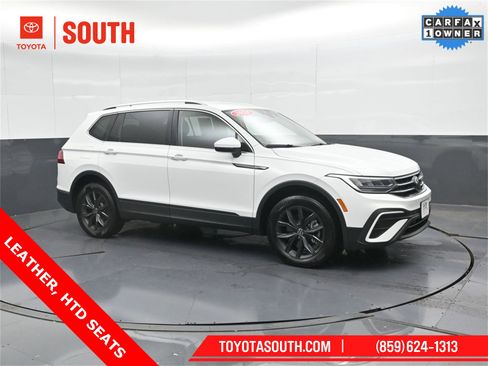 Used 2024 Volkswagen Tiguan SE image 1