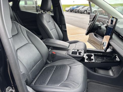 Used 2025 Ford Mustang Mach-E Premium AWD/4WD image 17