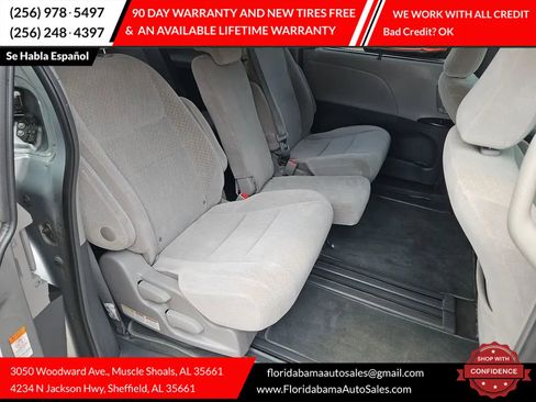 Used 2017 Toyota Sienna LE image 7