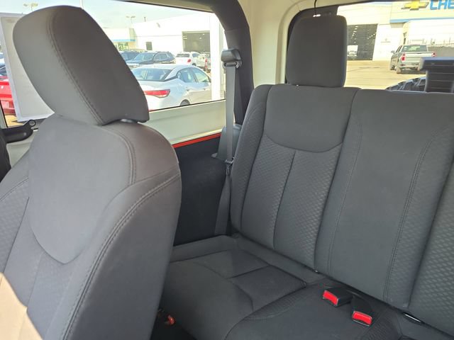 Used 2015 Jeep Wrangler Sport AWD/4WD image 12