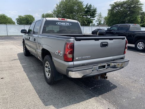 Used 2006 Chevrolet Silverado 1500 LT w/ Light Duty Power Package AWD/4WD image 4