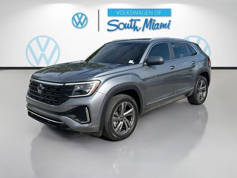 Certified 2024 Volkswagen Atlas Cross Sport SEL R-Line AWD/4WD image 3