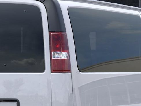 New 2026 Chevrolet Express 3500 LS RWD image 11
