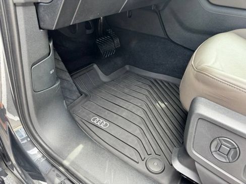 Certified 2025 Audi Q5 Premium w/ Convenience Package AWD/4WD image 21