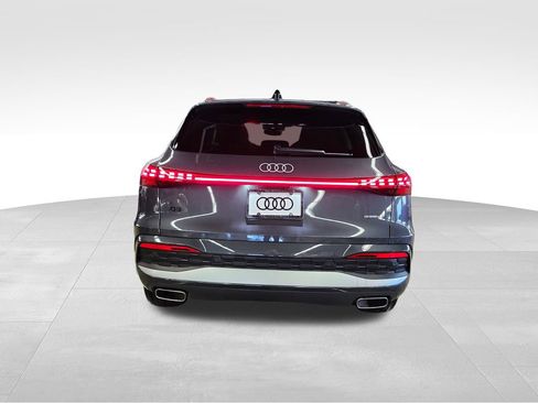 Certified 2025 Audi Q5 Premium Plus w/ Premium Plus image 5