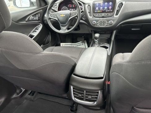 Used 2023 Chevrolet Malibu LT image 38