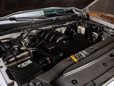 Used 2017 GMC Sierra 1500 SLT w/ Enhanced Driver Alert Package image 38