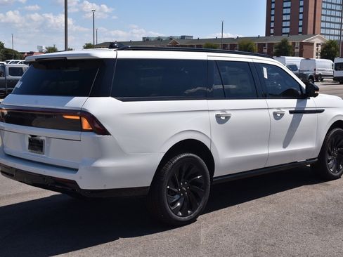 New 2025 Lincoln Navigator L Reserve w/ Jet Appearance Package image 6